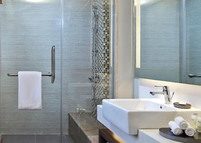 Courtyard By Marriott Bali 5* 塞米亚克